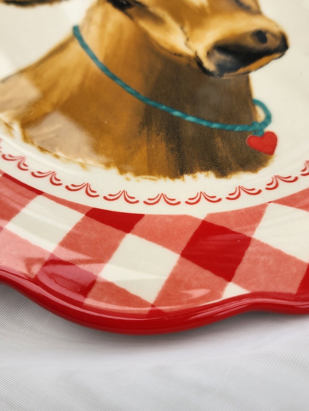 Four (4) Pioneer Woman Red & White Gingham w/Cow Pattern 8.5" Plates Never Used - Picture 3 of 8